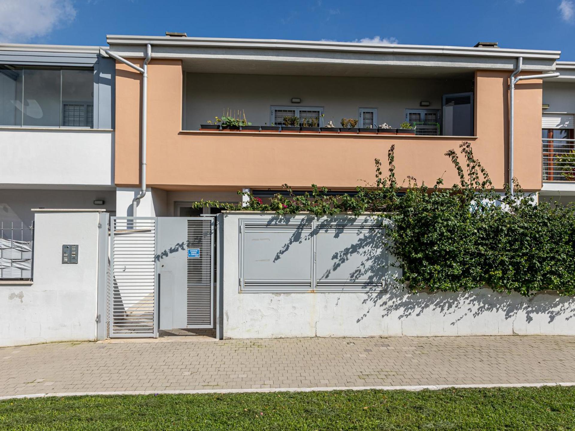Mrb Real Estate - Maison Ludovica - Monolocale Moderno Con Giardino Frattocchie Exteriér fotografie
