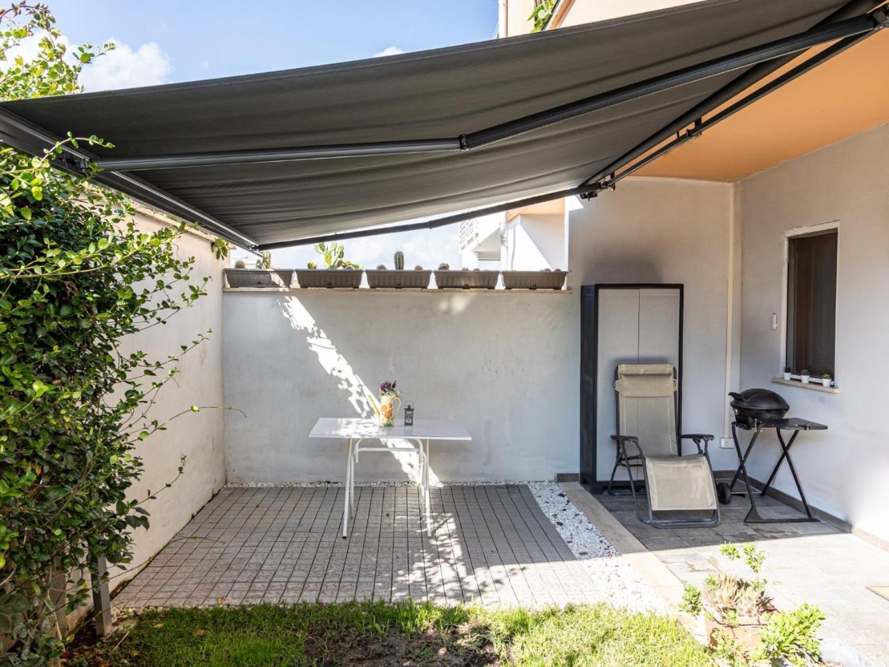 Mrb Real Estate - Maison Ludovica - Monolocale Moderno Con Giardino Frattocchie Exteriér fotografie