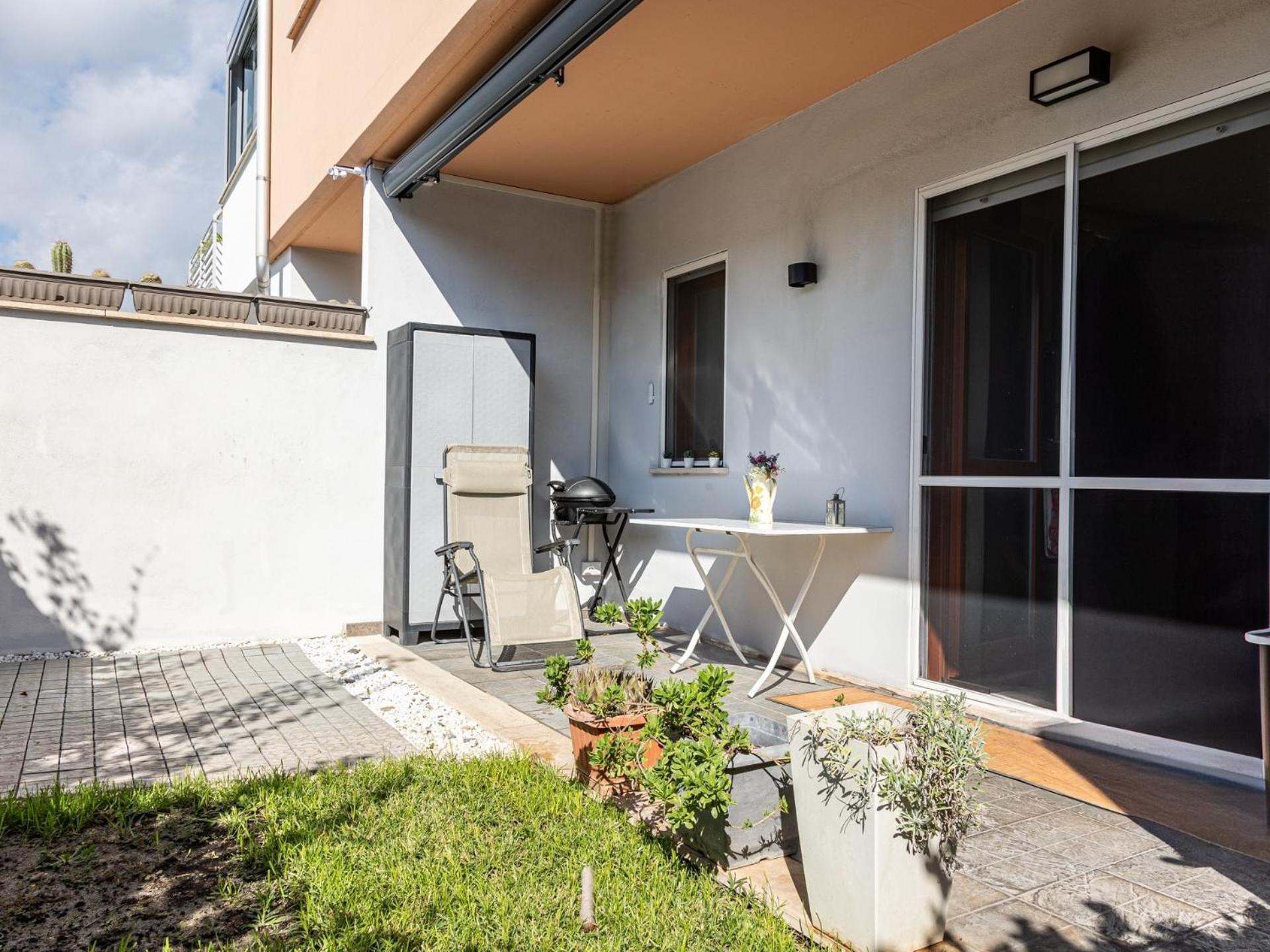 Mrb Real Estate - Maison Ludovica - Monolocale Moderno Con Giardino Frattocchie Exteriér fotografie